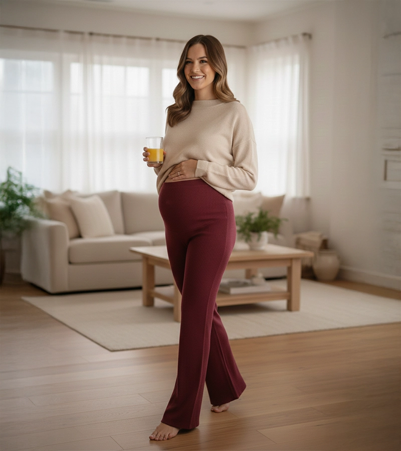 Prążkowane legginsy ciążowe dzwony FLARE bordowe - szeroka nogawka